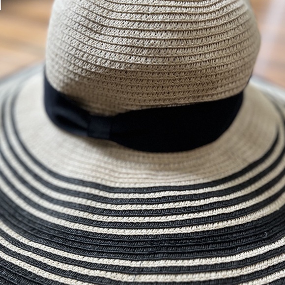 Talbots Striped Floppy Straw Hat - Picture 1 of 4